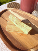 Charger l'image dans la galerie, Trois Palo Santo – Bois sacré d’ancrage et de purification
