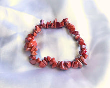 Charger l'image dans la galerie, Bracelet baroque en Jaspe Rouge – Pierres naturelles pour la force intérieure, la stabilité et l’ancrage sacré