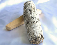 Charger l'image dans la galerie, Kit de purification Palo Santo & Sauge Blanche – Ensemble spirituel pour nettoyer les énergies négatives, élever les vibrations et harmoniser les lieux