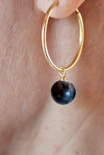 Charger l'image dans la galerie, Boucles d'oreilles Chloé LARVIKITE- Protection / Régénération
