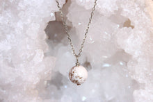 Charger l'image dans la galerie, COLLIER MAGNESITE- Calme / Sérénité