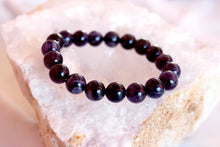 Charger l'image dans la galerie, Bracelet Amethyste Serenite equilibre Spirituel sur geode