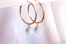 Charger l'image dans la galerie, Boucles d'oreilles Chloé HOWLITE - Calme / Sérénité