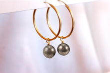 Charger l'image dans la galerie, Boucles d'oreilles Chloé PYRITE - Dynamisme / Clarté