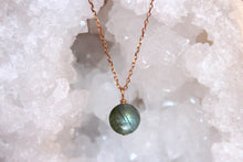 Charger l'image dans la galerie, COLLIER LABRADORITE - Protection / Réconfort