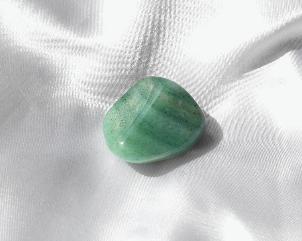 Pierre roulée en aventurine verte naturelle de 2 à 3 cm – pierre semi-précieuse associée à la chance, l’équilibre émotionnel et l’harmonisation du chakra du cœur