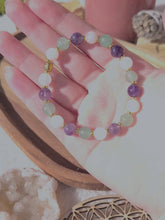 Charger et lire la vidéo dans la visionneuse de la Galerie, Bracelet Apaisant Eczéma - Aventurine, Pierre de Lune &amp; Améthyste
