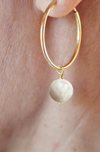 Charger l'image dans la galerie, Boucles d'oreilles Chloé PIERRE DE LUNE - Harmonie/ Amour
