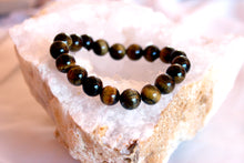 Charger l&#39;image dans la galerie, bracelet oeil de tigre protection sur geode
