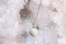 Charger l'image dans la galerie, COLLIER PIERRE DE LUNE - Harmonie/ Amour
