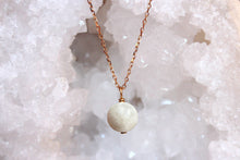 Charger l'image dans la galerie, COLLIER PIERRE DE LUNE - Harmonie/ Amour
