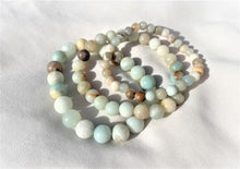 Charger l'image dans la galerie, Trois Bracelet amazonite multi epanouissement courage 6mm 8mm 10mm
